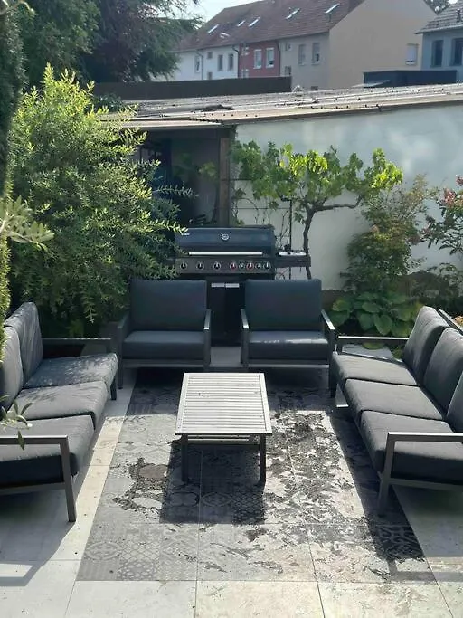 Apartment Familienparadis Pool Garten Grill Parkplatz Fitness Tischtennis Nuremberg